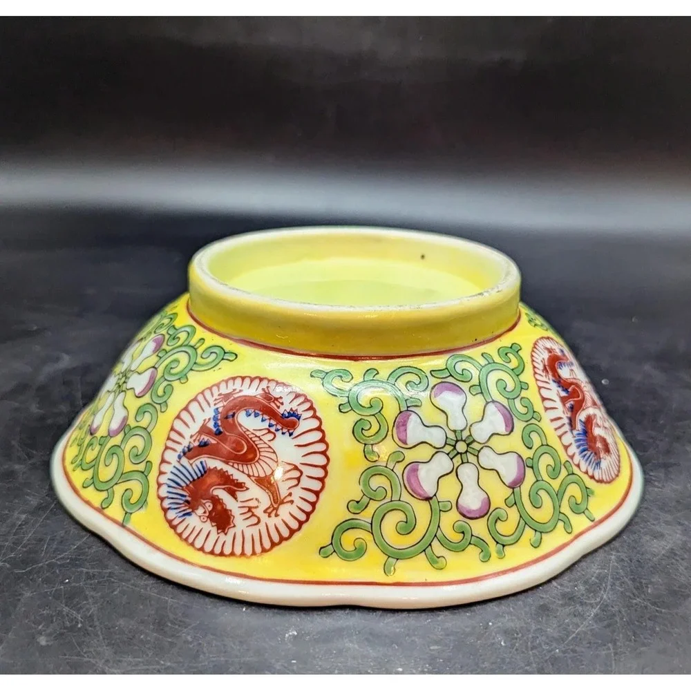 Antique Chinese‎ Qing Dynasty Export porcelain Enamels on Yellow Ground Bowl 8